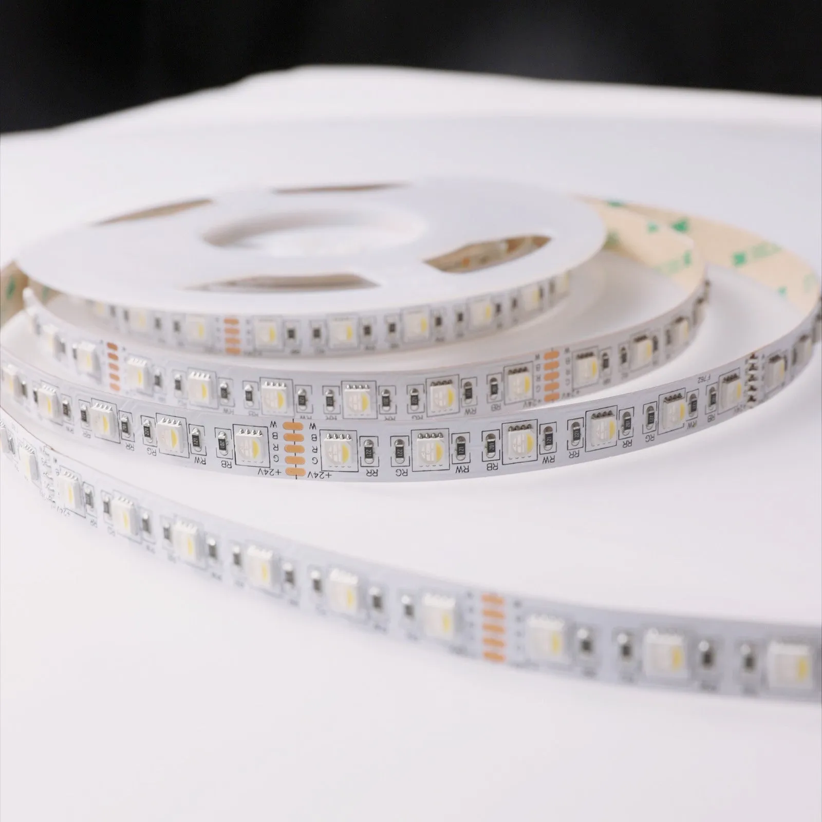 CRI-MAX™ CRI 95  4-in-1 RGBW LED Flexible Strip 3200K - 60 LEDs/m- 5m/Reel