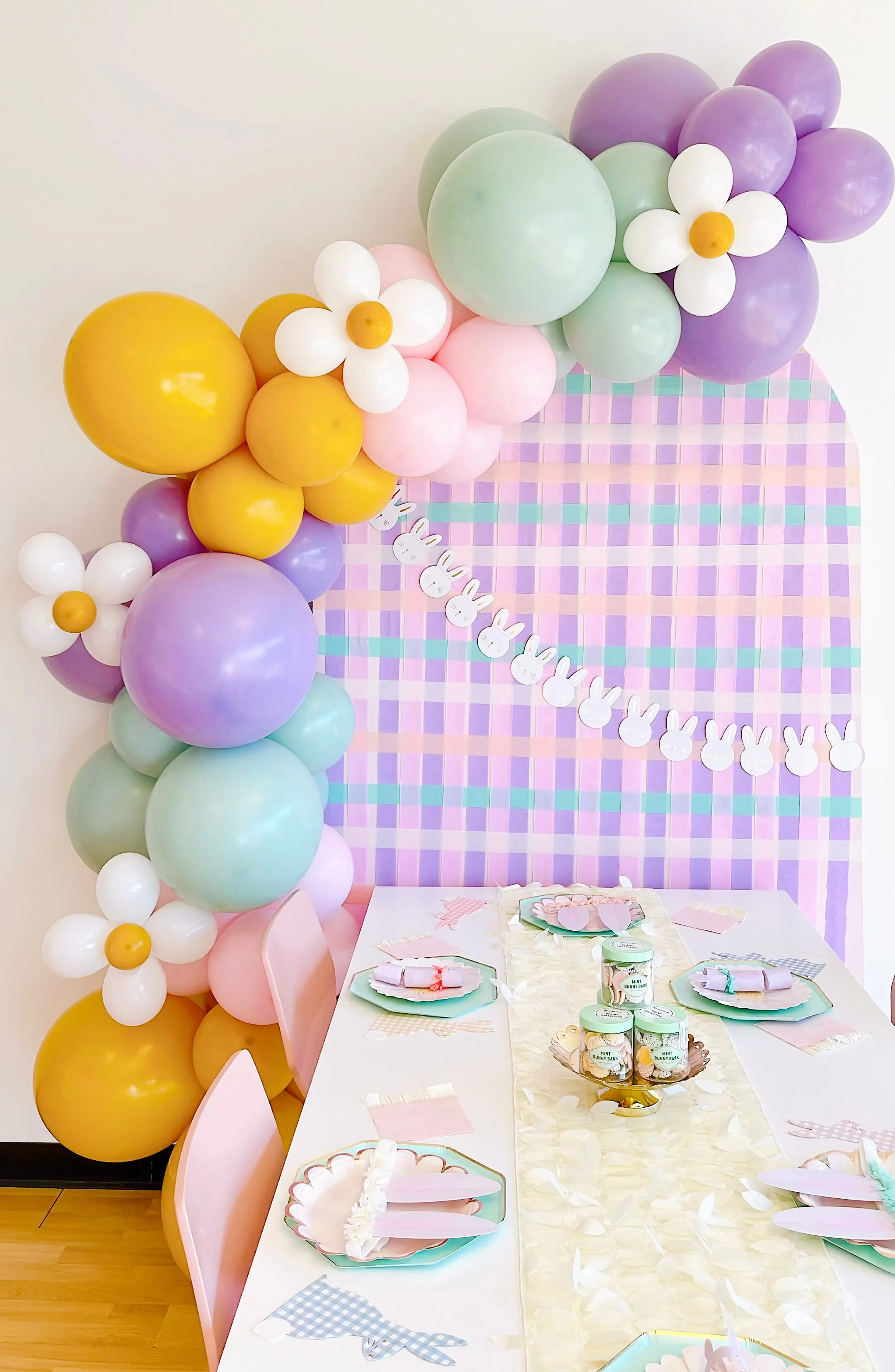 Flower Power DIY Balloon Garland