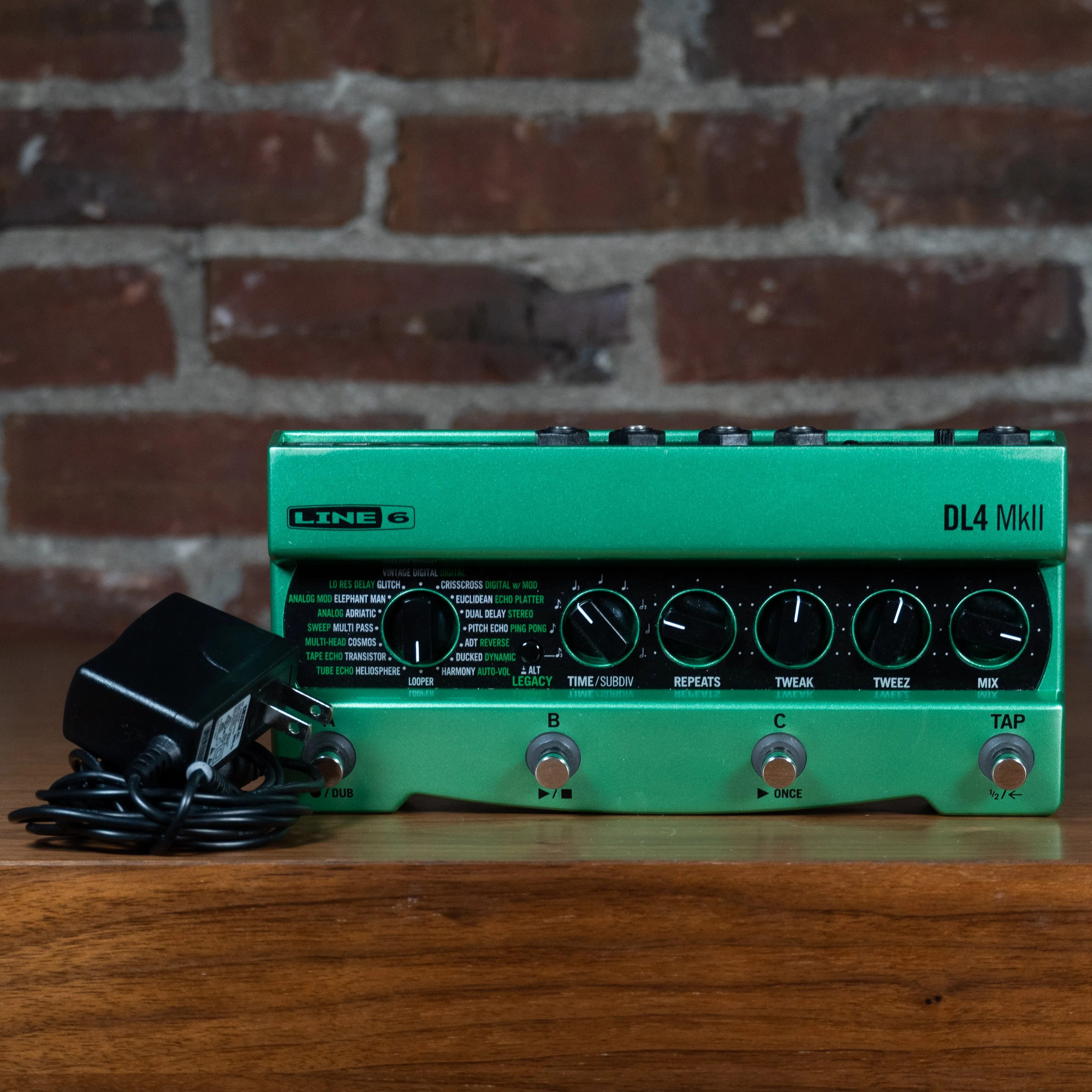 Line 6 DL4 MkII Delay Effect Pedal w/ Power Supply - Used